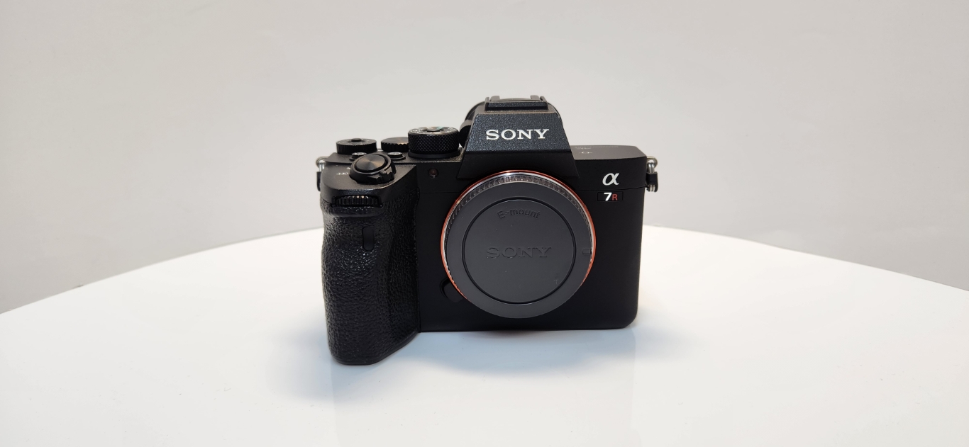 Sony ILCE-7RM4 (Refurbished)